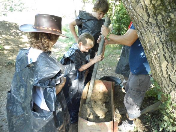 Atelier mur en torchis