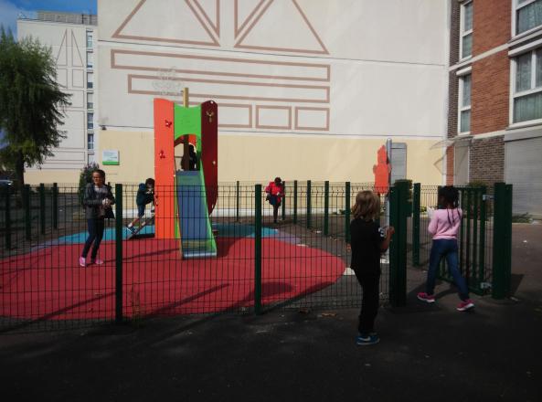 L'aire de jeux du quartier